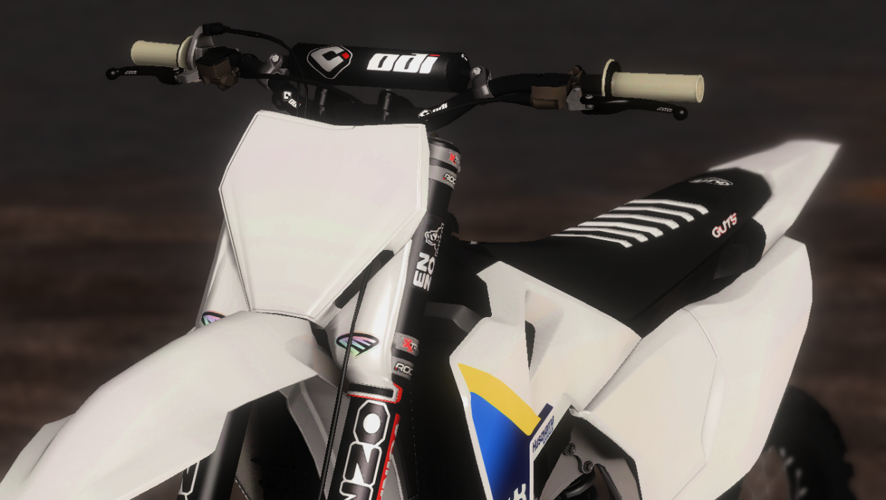 HUSQVARMA Cycra plate Husqvarna 250 2026 Parts : -HGS -ENZO Suspensions ( SHOCK AND FRONT ) -ODI Bars -Cycra plate -ARC Levers -Guts Seat